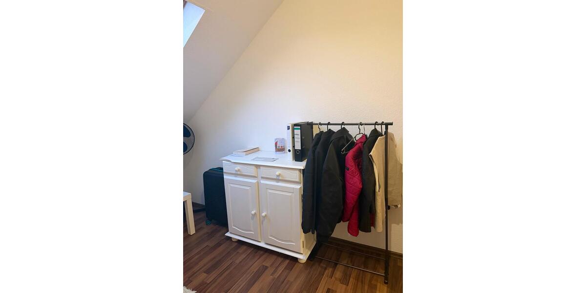 Etagenwohnung Krefeld Dießem - 5 Zimmer, 60 m&sup2;, 360&euro; | Angebot:26034995