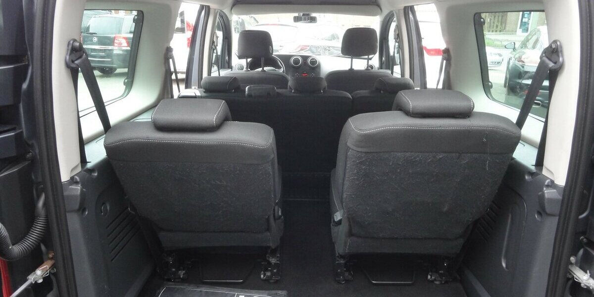 Mercedes-Benz Citan 111 CDI Lang Klimatr.PDC SHZ 7 Sitzer 178.000 km 7.990 &euro; Neuss 41462