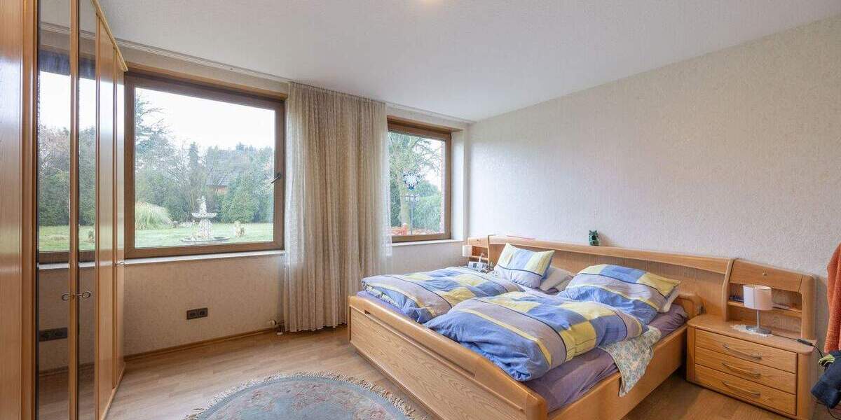 Mehrfamilienhaus, Wohnhaus Moers Kapellen-Mitte - 1 Zimmer, 220 m&sup2;, 599.000&euro; | Angebot:25692292