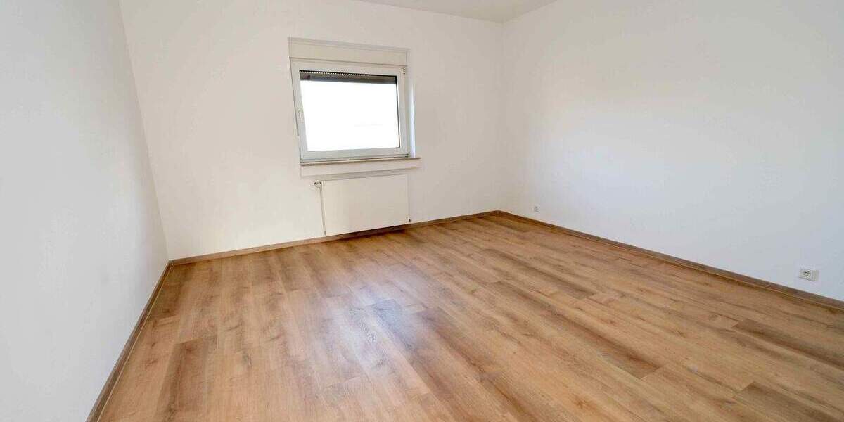 Reihenmittelhaus Neuss Weckhoven - 5 Zimmer, 120 m&sup2;, 419.000&euro; | Angebot:25779398