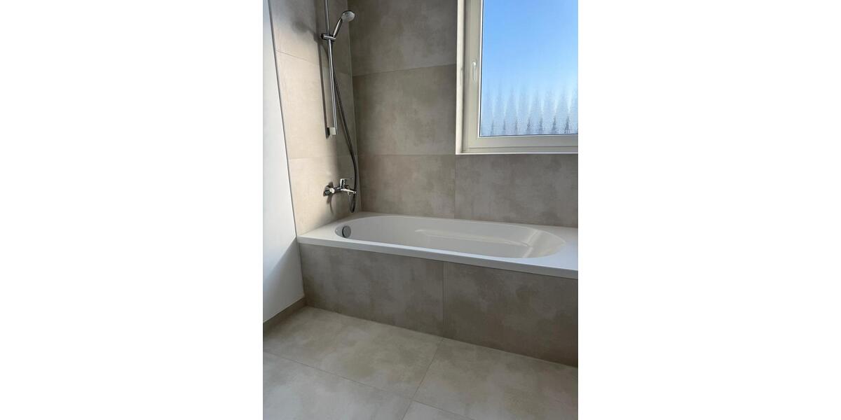 Maisonettenwohnung Krefeld Dießem - 4 Zimmer, 180 m&sup2;, 1.880&euro; | Angebot:25429089