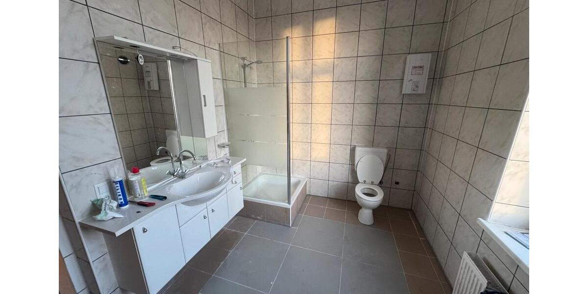 Etagenwohnung Mönchengladbach West - 5 Zimmer, 194 m&sup2;, 2.458&euro; | Angebot:25721927