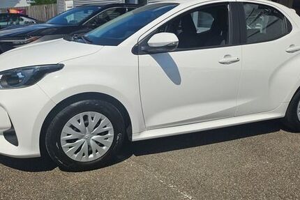 Toyota Yaris 10.950 km 14.480 &euro; Viersen 41748