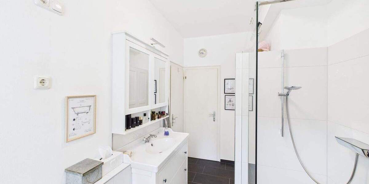 Einfamilienhaus Wassenberg - 1 Zimmer, 260 m&sup2;, 379.000&euro; | Angebot:25814266