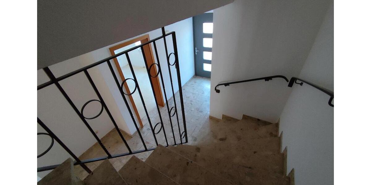 Reihenhaus Meerbusch - 4 Zimmer, 130 m&sup2;, 1.850&euro; | Angebot:25482024