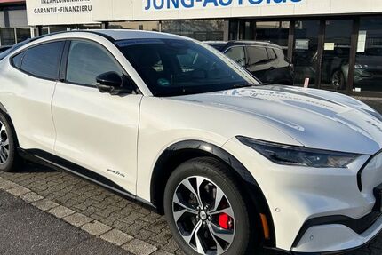 Ford Mustang Mach-E 13.960 km 29.990 &euro; Mönchengladbach 41066