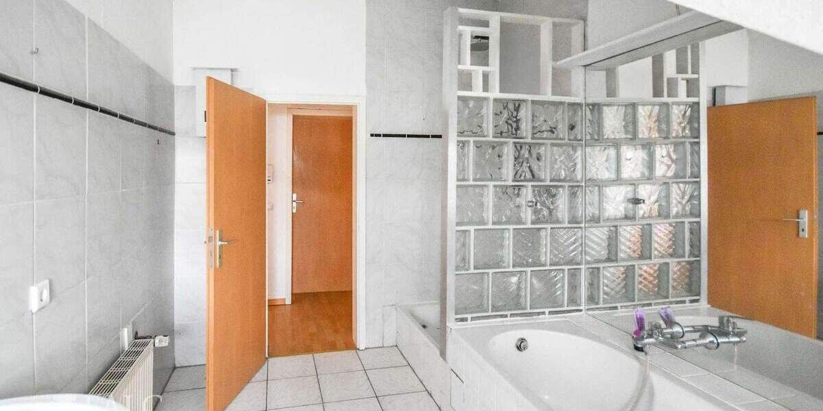 Etagenwohnung Krefeld Stadtmitte - 3 Zimmer, 70 m&sup2;, 141.200&euro; | Angebot:25698275