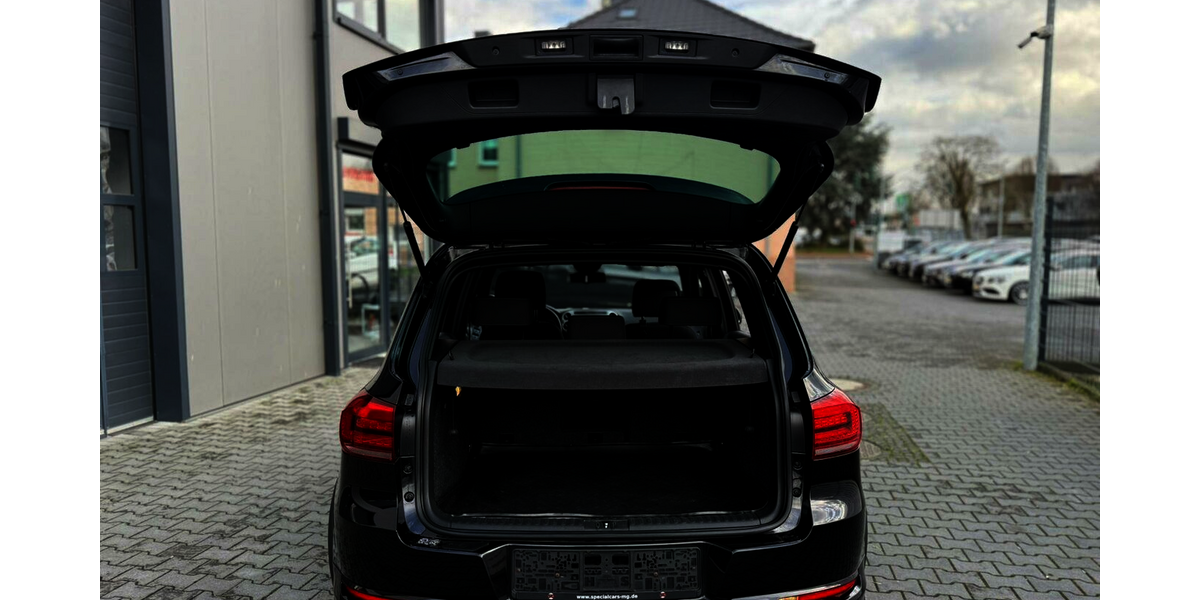 VW Tiguan CityScape BMT / 4Motion / Keyless / Xenon 134.000 km 15.890 &euro; Mönchengladbach 41066