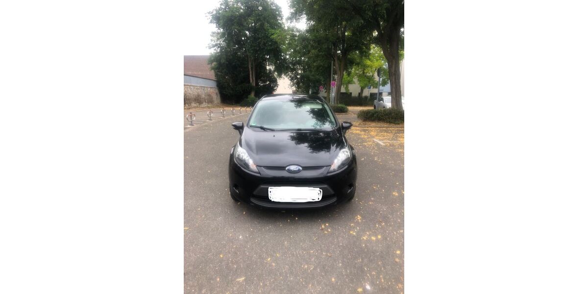 Ford Fiesta 109.000 km 5.000 &euro; Krefeld 47805