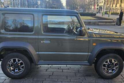 Suzuki Jimny 42.300 km 28.950 &euro; Düsseldorf, Stadt 40545