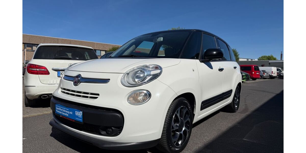 Fiat 500L 151.909 km 7.790 &euro; Düsseldorf 40233