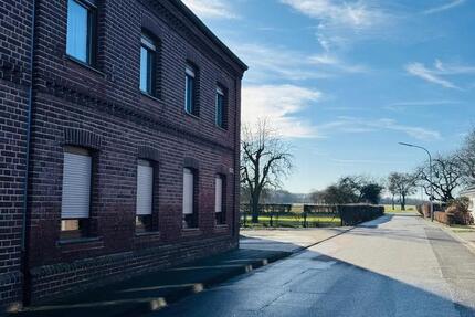 Haus Wegberg - 10 Zimmer, 195 m&sup2;, 580.000&euro; | Angebot:25591849