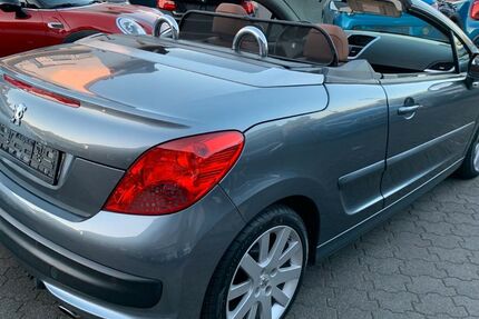 Peugeot 207 108.000 km 5.850 &euro; Moers 47443