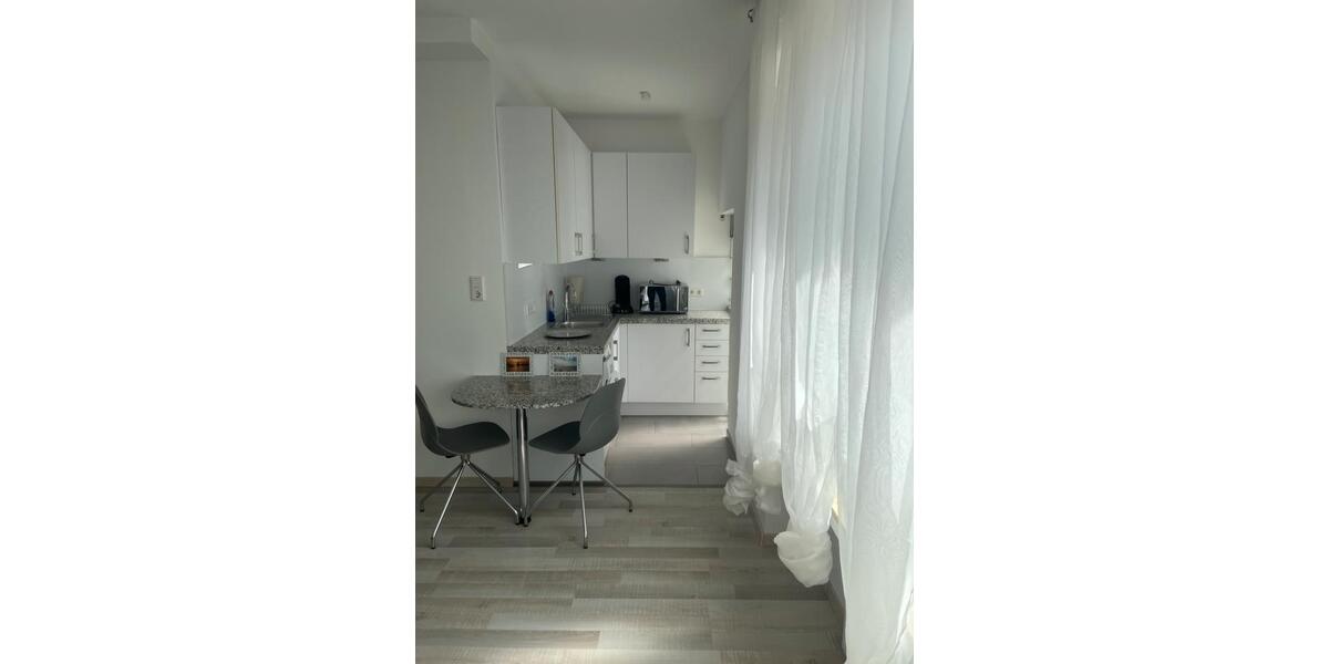 Hochparterre Düsseldorf Stadtbezirk 3 - 1 Zimmer, 26 m&sup2;, 1.090&euro; | Angebot:25960305