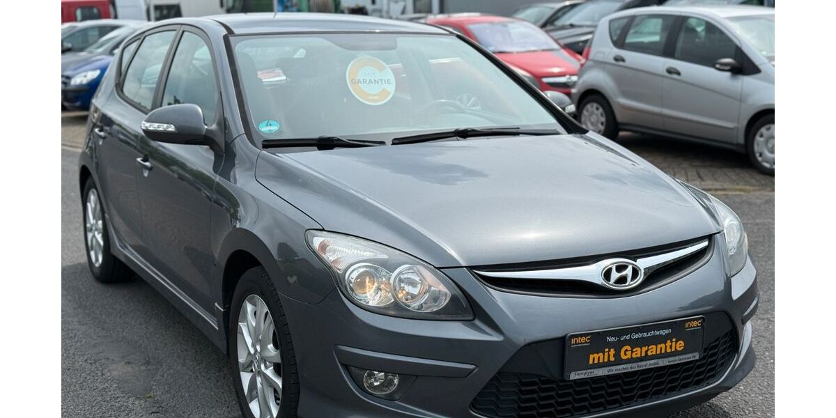Hyundai i30 120.000 km 4.699 &euro; Geldern 47608