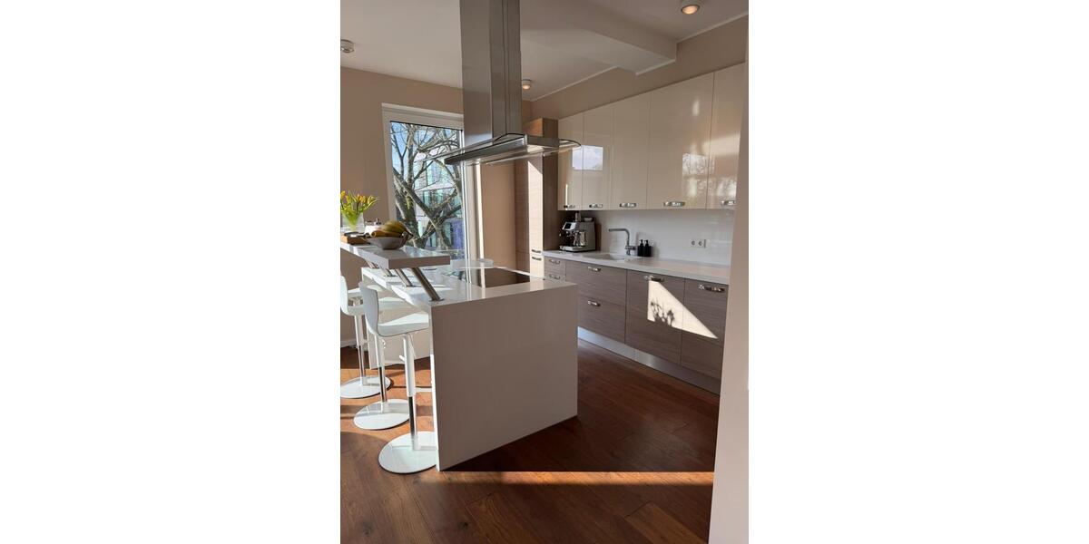 Etagenwohnung Mönchengladbach Nord - 3 Zimmer, 112 m&sup2;, 1.990&euro; | Angebot:25880062