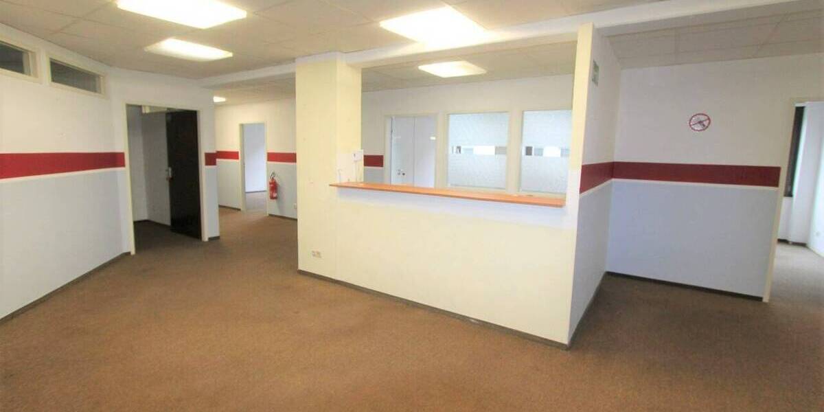 Gewerbeobjekt Krefeld Stadtmitte - 9 Zimmer, 214 m&sup2;, 1.200&euro; | Angebot:25684498