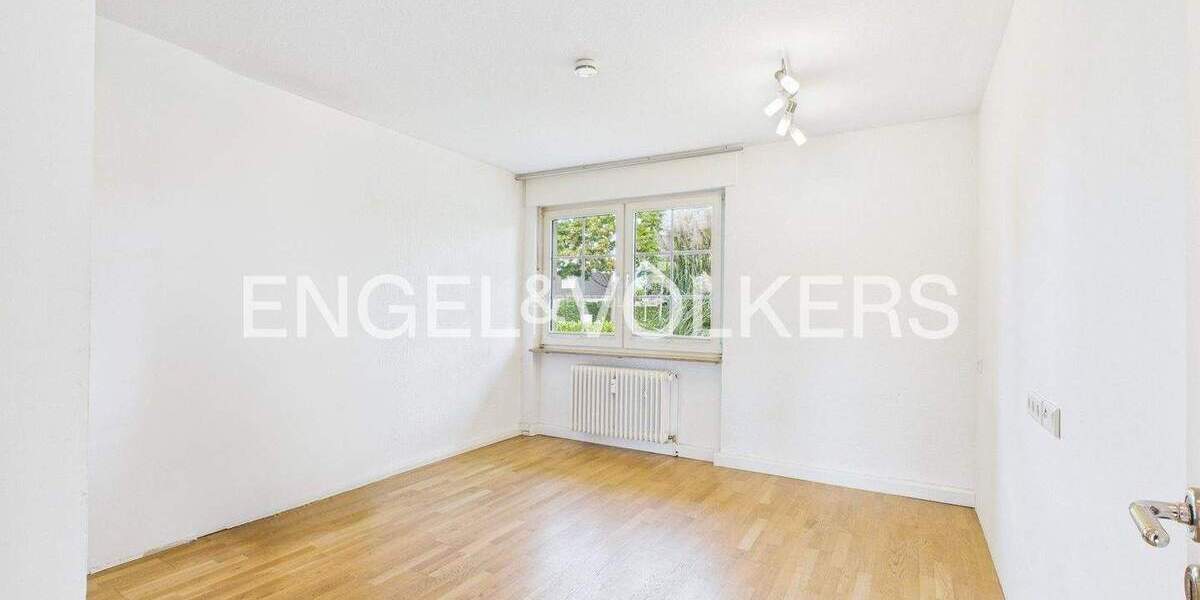 Etagenwohnung Krefeld Inrath/Kliedbruch - 3 Zimmer, 122 m&sup2;, 455.000&euro; | Angebot:25709632