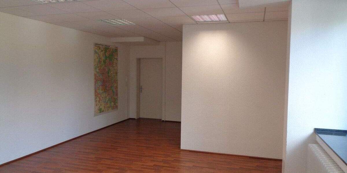 Gewerbeobjekt Düsseldorf Stadtmitte - 5 Zimmer, 215 m&sup2;, 1.950&euro; | Angebot:25845238