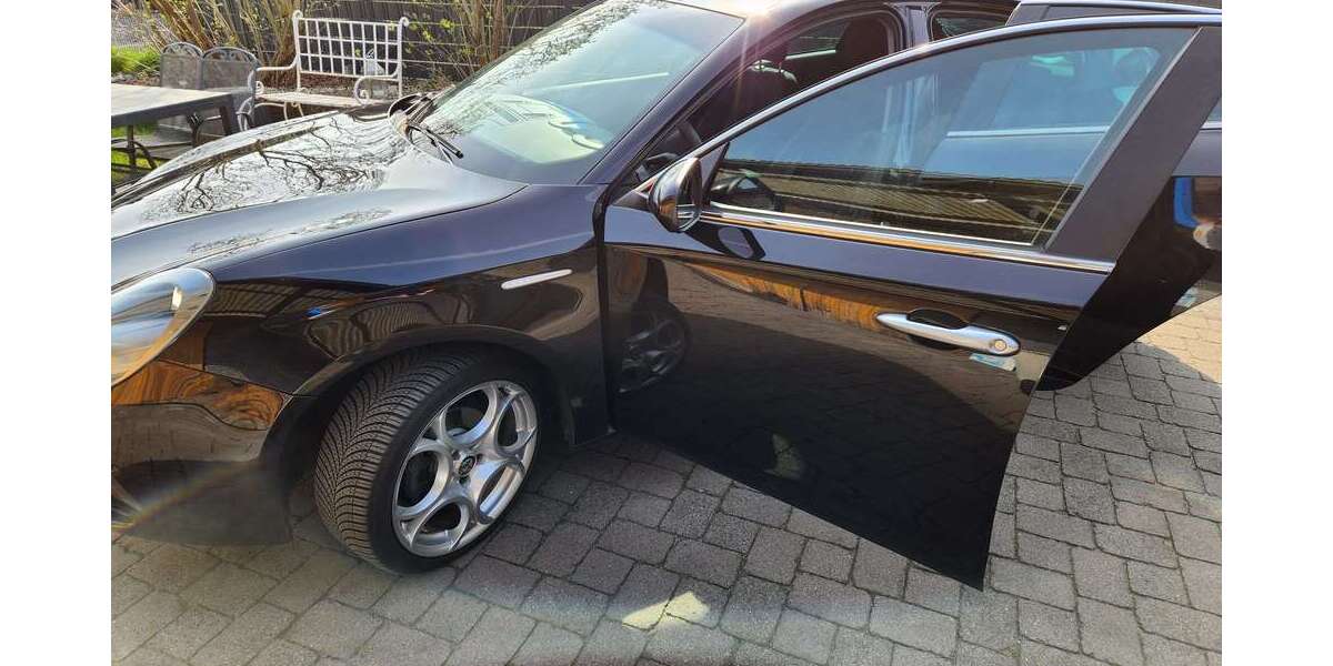 Alfa Romeo Giulietta 80.000 km 10.700 &euro; Krefeld, Stadt 47809