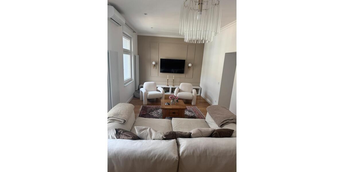 Dachgeschoßwohnung Düsseldorf Stadtbezirk 3 - 5 Zimmer, 140 m&sup2;, 3.500&euro; | Angebot:25941058