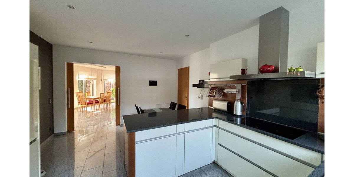 Einfamilienhaus Wassenberg - 9 Zimmer, 339 m&sup2;, 950.000&euro; | Angebot:26027509