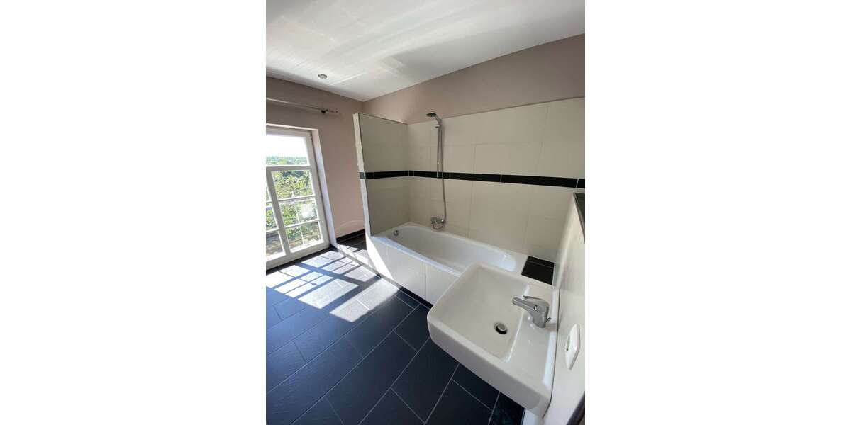 Etagenwohnung Neuss Morgensternsheide - 2 Zimmer, 115 m&sup2;, 1.095&euro; | Angebot:25986383