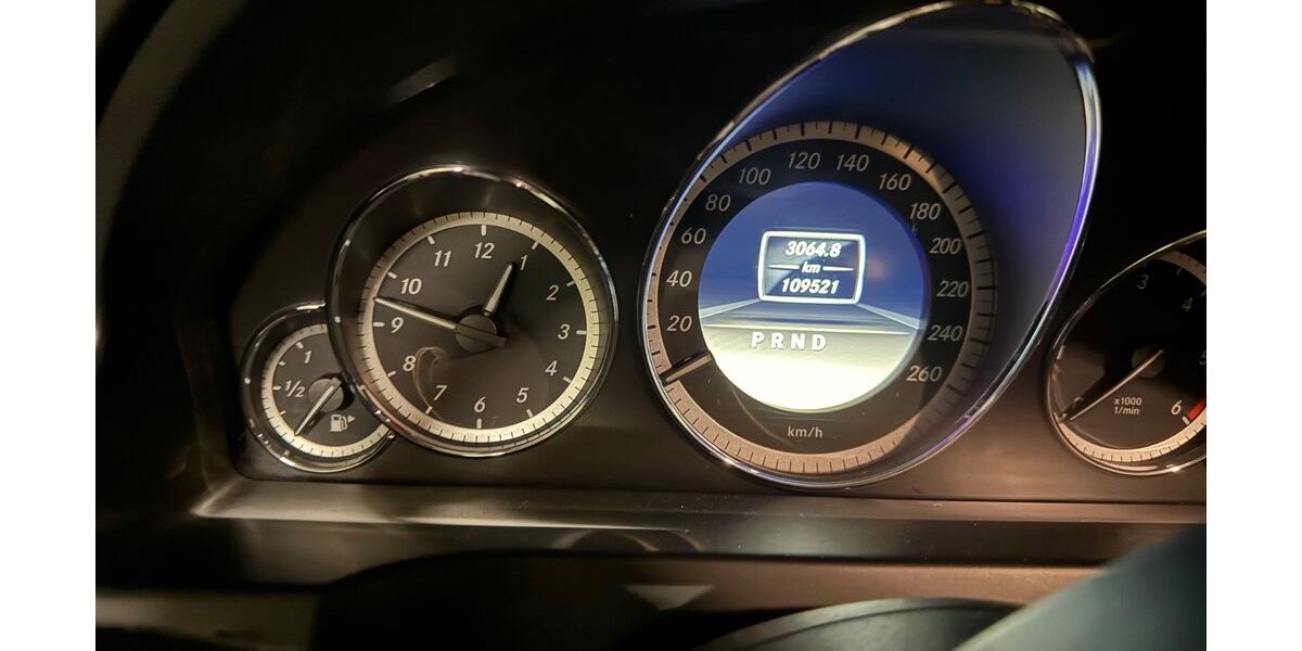 Mercedes-Benz 350 109.500 km 18.500 &euro; Krefeld 47807