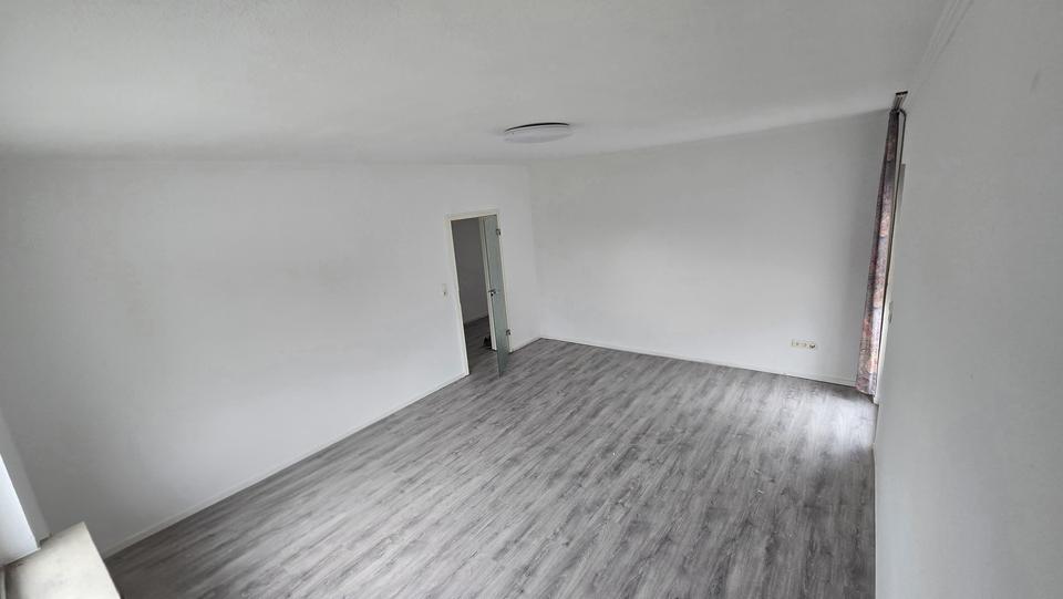 Etagenwohnung Korschenbroich - 3 Zimmer, 110 m&sup2;, 980&euro; | Angebot:25333064
