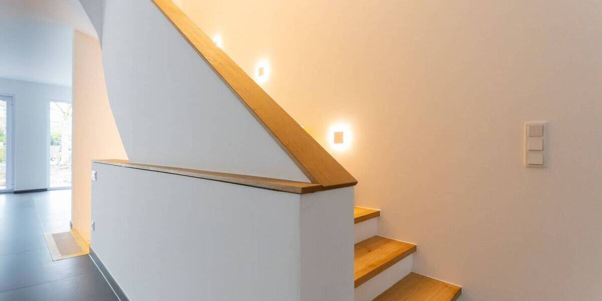 Doppelhaushälfte Neuss Reuschenberg - 4 Zimmer, 157 m&sup2;, 2.650&euro; | Angebot:26892236