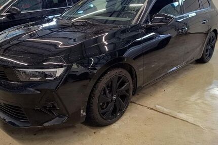 Opel Astra 14.900 km 22.850 &euro; Meerbusch 40668