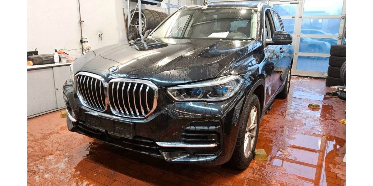 BMW X5 179.886 km 37.990 &euro; Mönchengladbach 41068