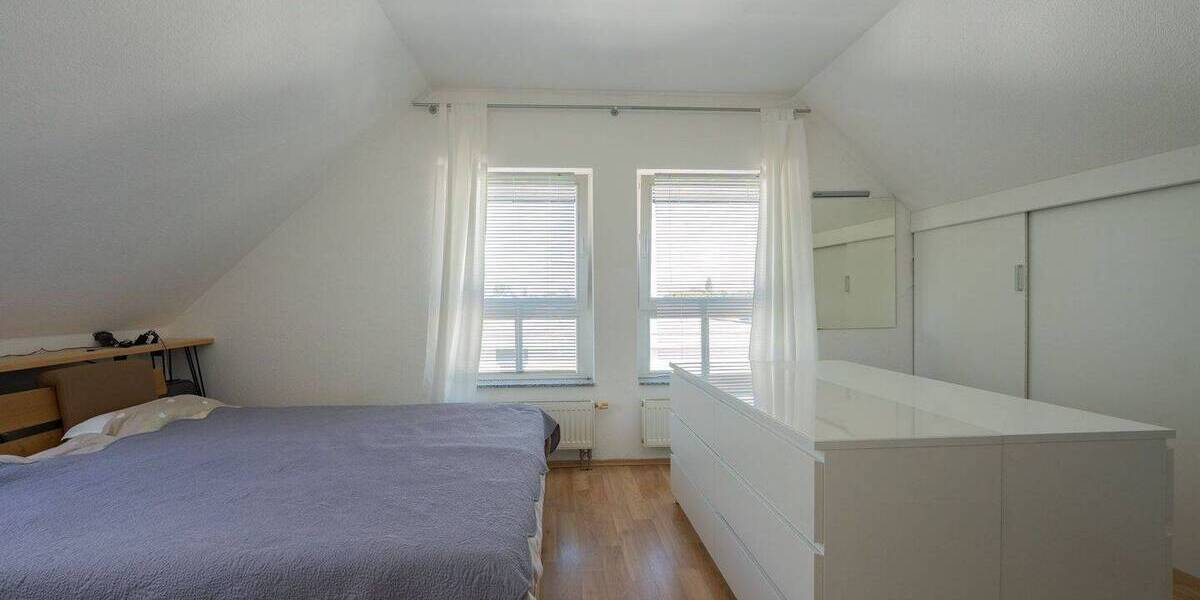 Etagenwohnung Krefeld / Cracau Cracau - 4 Zimmer, 91 m&sup2;, 259.000&euro; | Angebot:25695251