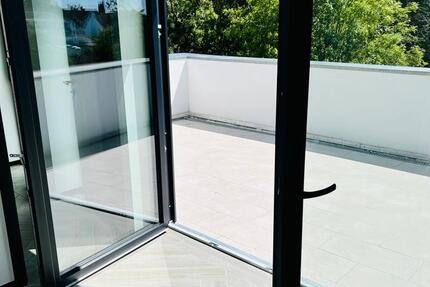 Wohnung Krefeld - 2 Zimmer, 87 m&sup2;, 1.150&euro; | Angebot:26664001