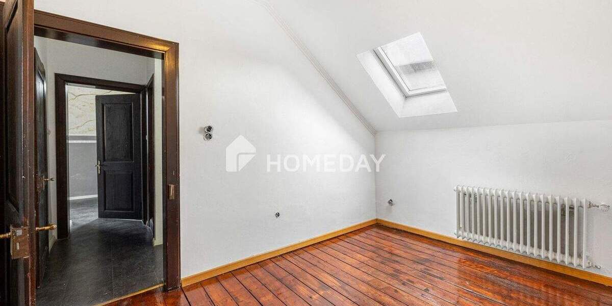 Einfamilienhaus Mönchengladbach Rheydt - 8 Zimmer, 210 m&sup2;, 349.000&euro; | Angebot:25684150