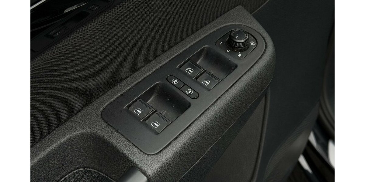 VW Sharan Sound / EL.Türe / Carplay / Kamera / DAB 113.657 km 24.590 &euro; Mönchengladbach 41066