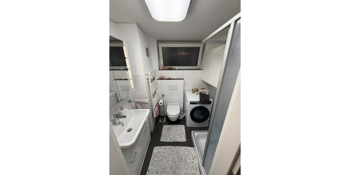 Mehrfamilienhaus, Wohnhaus Düsseldorf Stadtbezirk 5 - 3 Zimmer, 70 m&sup2;, 1.000&euro; | Angebot:25993242