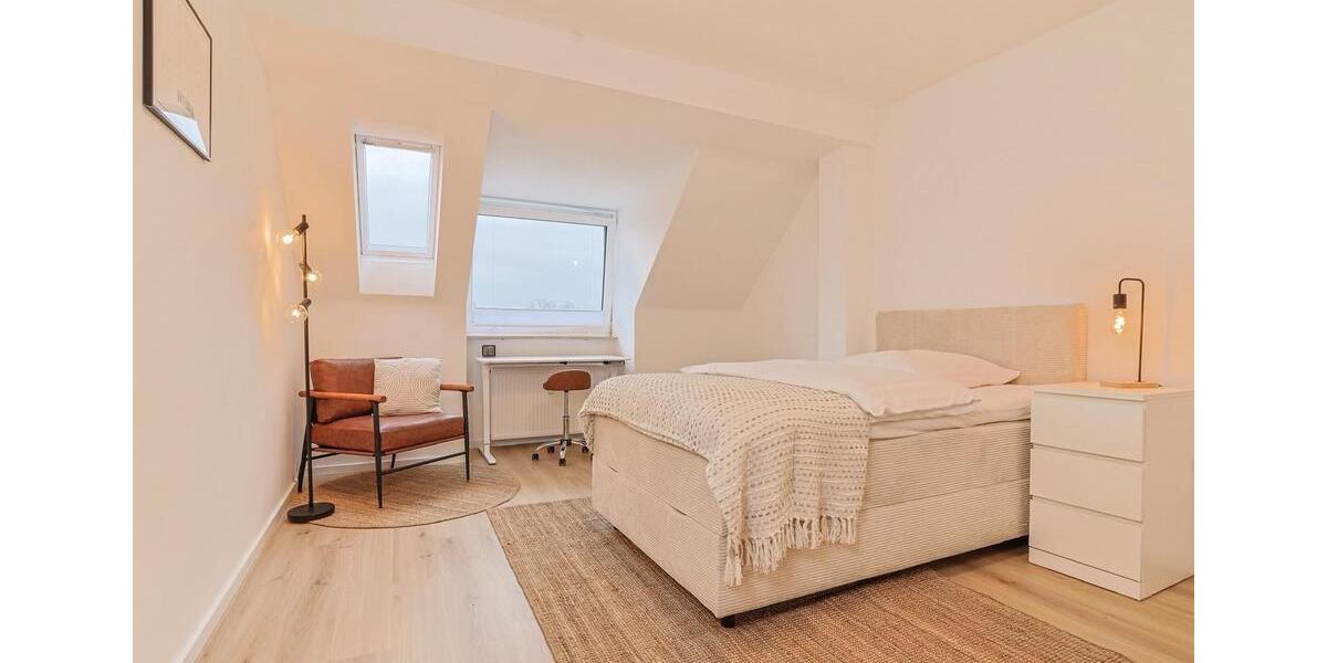 Dachgeschoßwohnung Düsseldorf Düsseltal - 4 Zimmer, 97 m&sup2;, 575.000&euro; | Angebot:25861118
