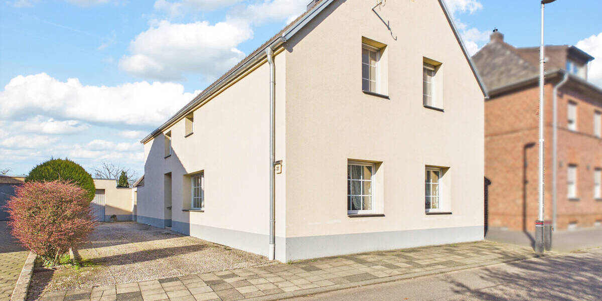 Einfamilienhaus Heinsberg Karken - 7 Zimmer, 145 m&sup2;, 255.000&euro; | Angebot:25971054