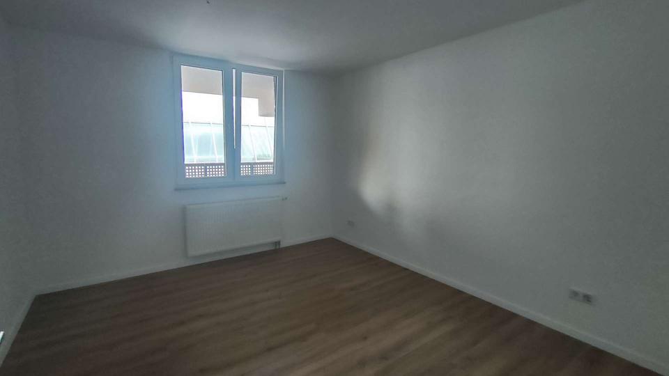 Etagenwohnung Krefeld - 2 Zimmer, 59 m&sup2;, 649&euro; | Angebot:25784481
