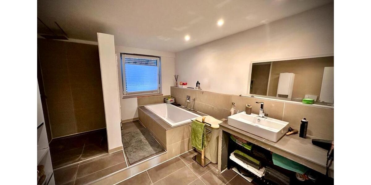 Doppelhaushälfte Wegberg - 6 Zimmer, 167 m&sup2;, 395.000&euro; | Angebot:26033631