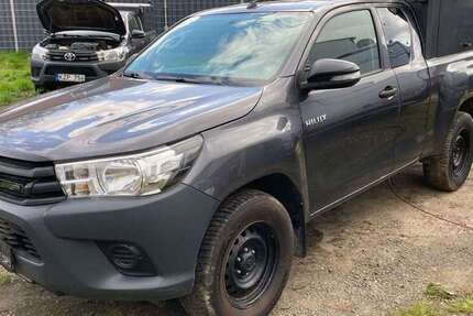 Toyota Hilux 246.000 km 20.825 &euro; Heinsberg 52525