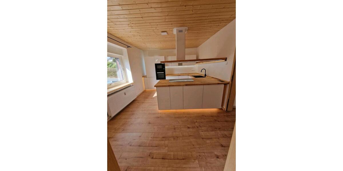 Etagenwohnung Düsseldorf Stadtbezirk 2 - 2 Zimmer, 72 m&sup2;, 1.130&euro; | Angebot:25894304