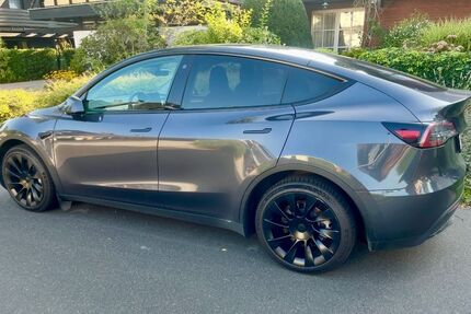Tesla Model Y 45.000 km 34.100 &euro; Krefeld 47800