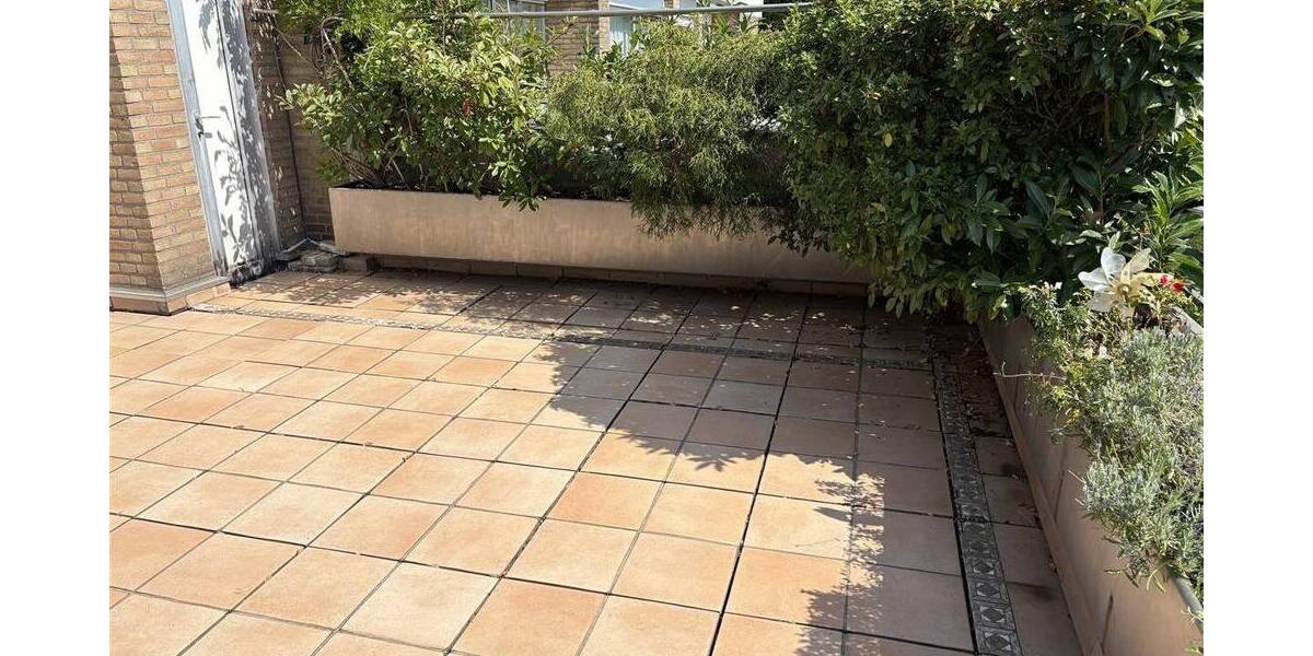 Etagenwohnung Krefeld Cracau - 6 Zimmer, 193 m&sup2;, 379.000&euro; | Angebot:25686084