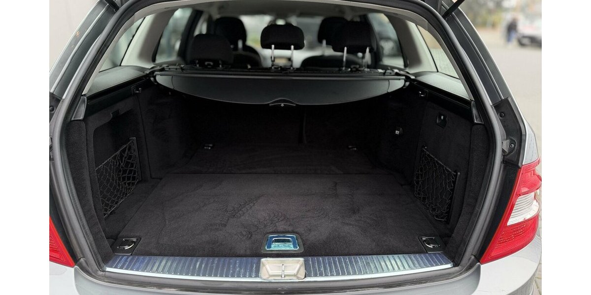 Mercedes-Benz C 180 T Kompressor / 50TKm / el. FH / 1. Hand 50.000 km 11.490 &euro; Mönchengladbach 41066