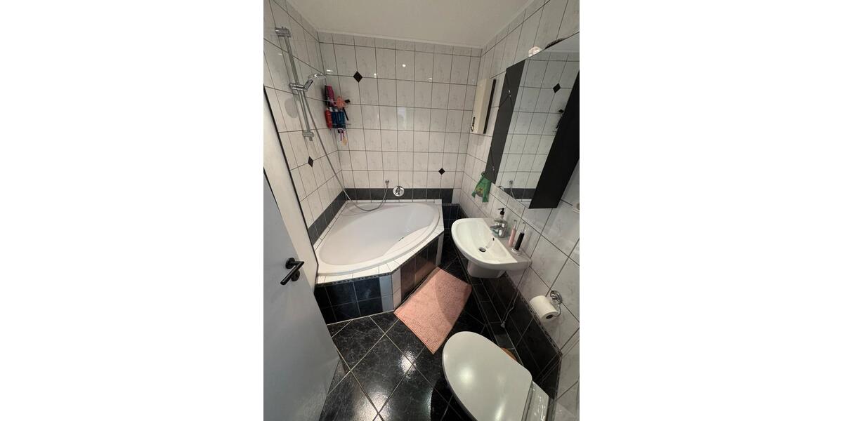 Hochparterre Wassenberg - 4 Zimmer, 104 m&sup2;, 216.000&euro; | Angebot:26047064