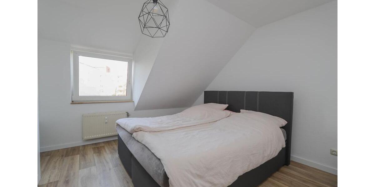 Dachgeschoßwohnung Mönchengladbach Nord - 3.5 Zimmer, 78 m&sup2;, 670&euro; | Angebot:25873462