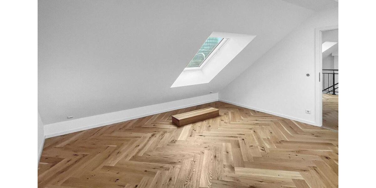 Maisonettenwohnung Düsseldorf Pempelfort - 3.5 Zimmer, 105 m&sup2;, 2.650&euro; | Angebot:25903355