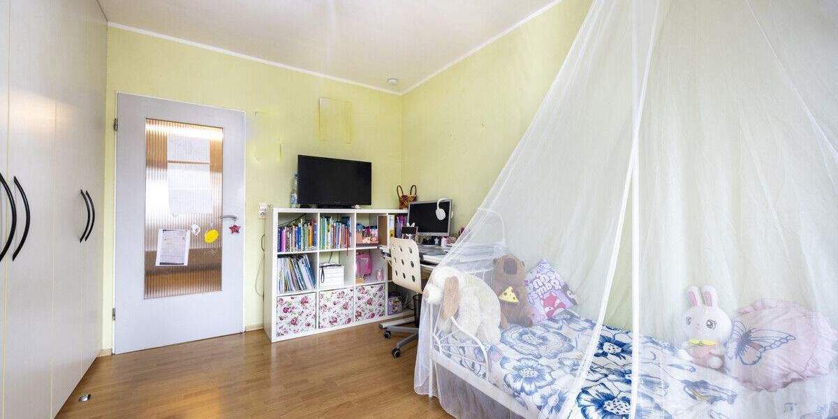 Etagenwohnung Meerbusch Büderich - 4 Zimmer, 93 m&sup2;, 340.000&euro; | Angebot:25708224